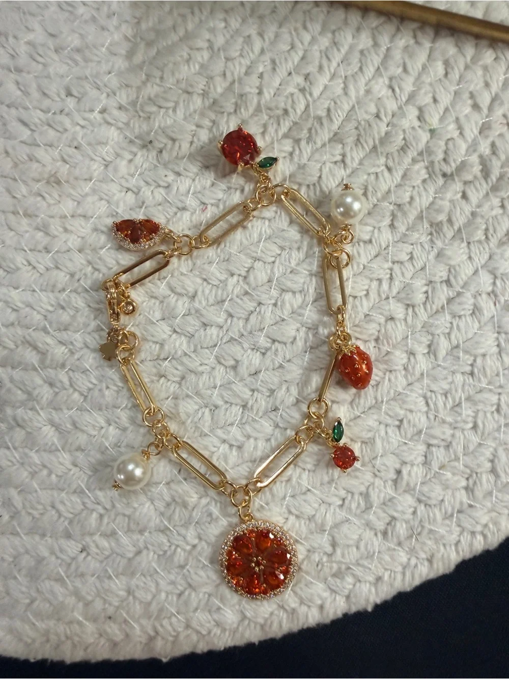 Kate Spade Gold Chain Linked grapefruit and strawberry bracelet - NWT - Picture 6 of 7